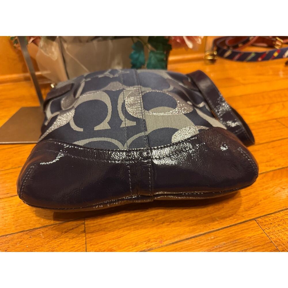 Coach Metallic Chain Navy Blue and Silver Purse Bag F19820 - (110 - Picture 5 of 7